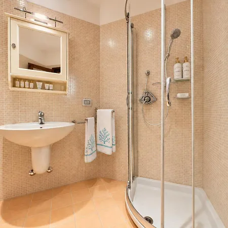 Marina Three-bedroom House With Pool Σπίτι διακοπών