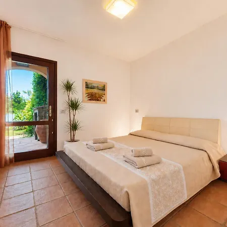 Ferienhaus Marina Three-bedroom House With Pool Porto Cervo